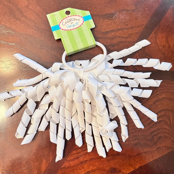 Creations of Grace Girl’s Curly Ribbon Hair Accessory/Ponytail Holder - Picture 1 of 4